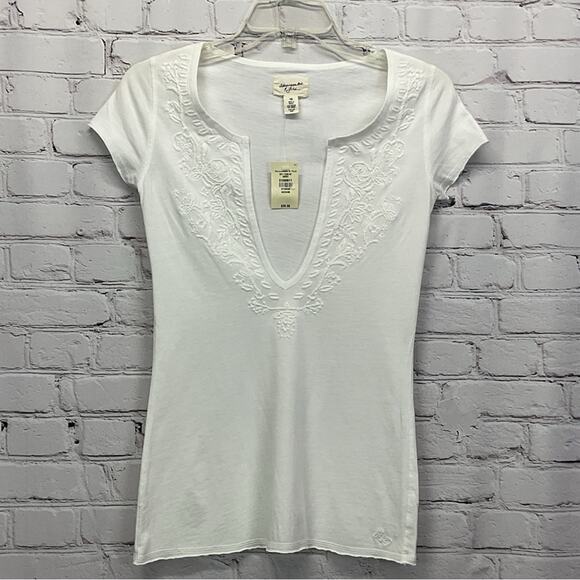 Abercrombie & Fitch Top Women's Size M White Low V-Neck Embroidered Summer Logo - Picture 1 of 9